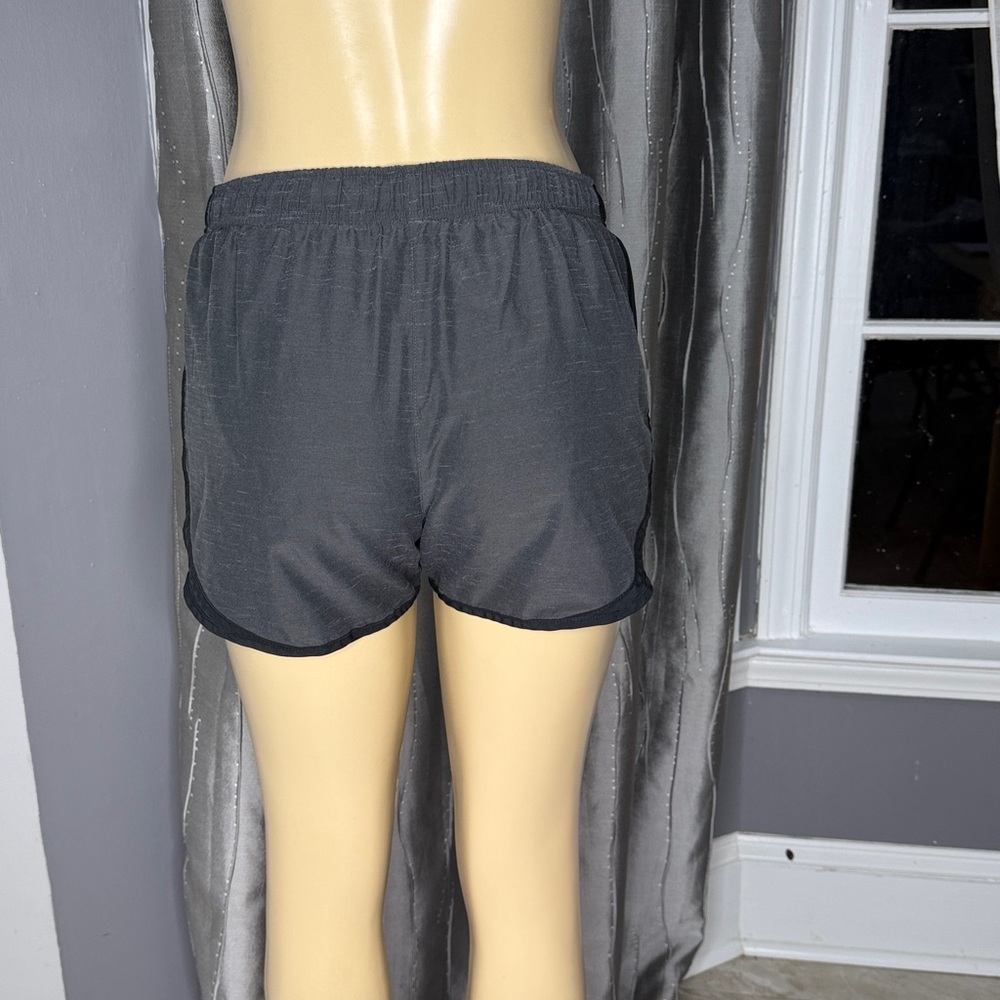 Nike Adri-Fit Women's Black/Gray Athletic Shorts with Contrast Trim Sz M - Picture 3 of 7
